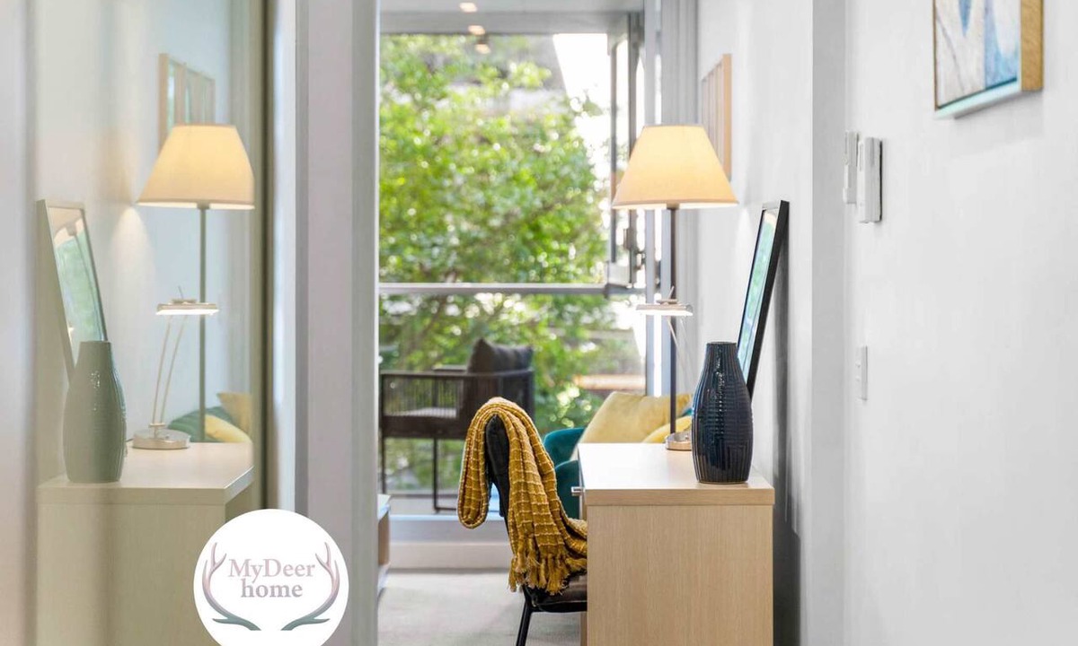 Adelaide Central Business District Apartment | Cozy CBD 1BR Apt - Walkable & Central Spot