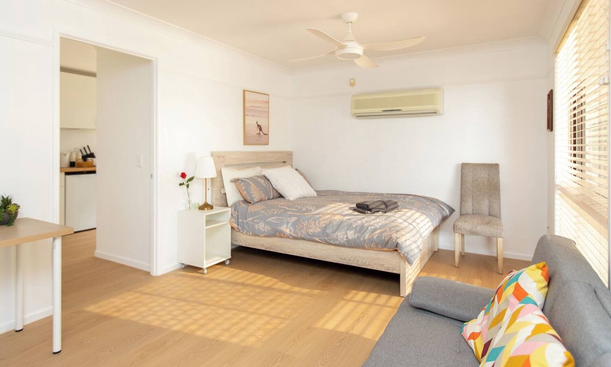 Mackenzie Apartment | Cozy Studio Suite in House - Private Bath and Kitchen