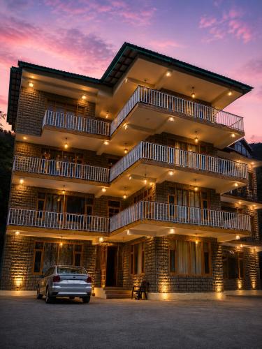 Manali Hotel | Crest Manali River View