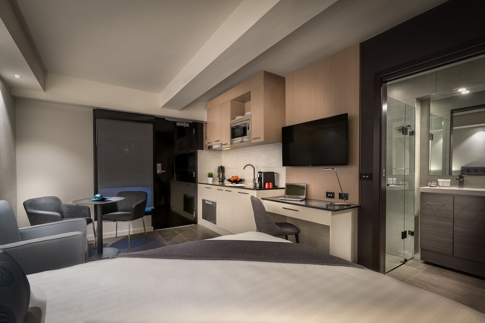 St Kilda West Apartment | Crest on Park