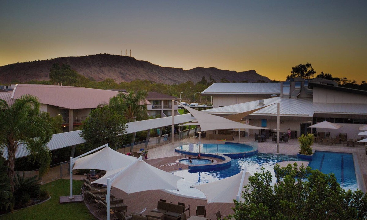 Desert Springs Hotel | Crowne Plaza Alice Springs Lasseters by IHG