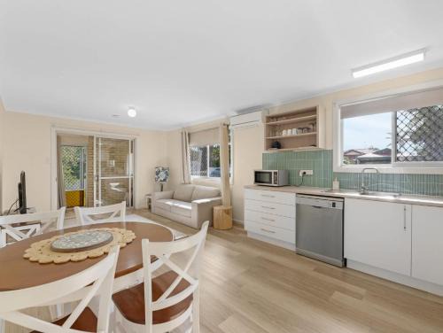 Urangan Apartment | Cutie On Cunningham