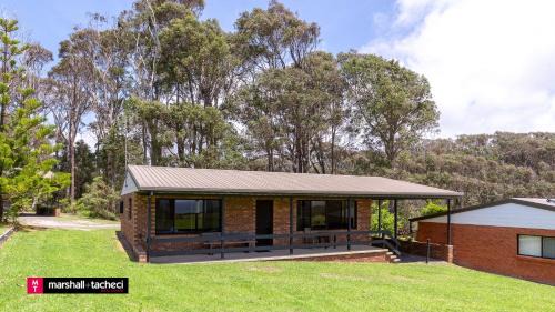 Barragga Bay House | Cuttagee Beach Cottage 5 - Tathra Bermagui Rd 3521