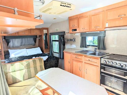 Emerald House | Cypress Caravan Stay