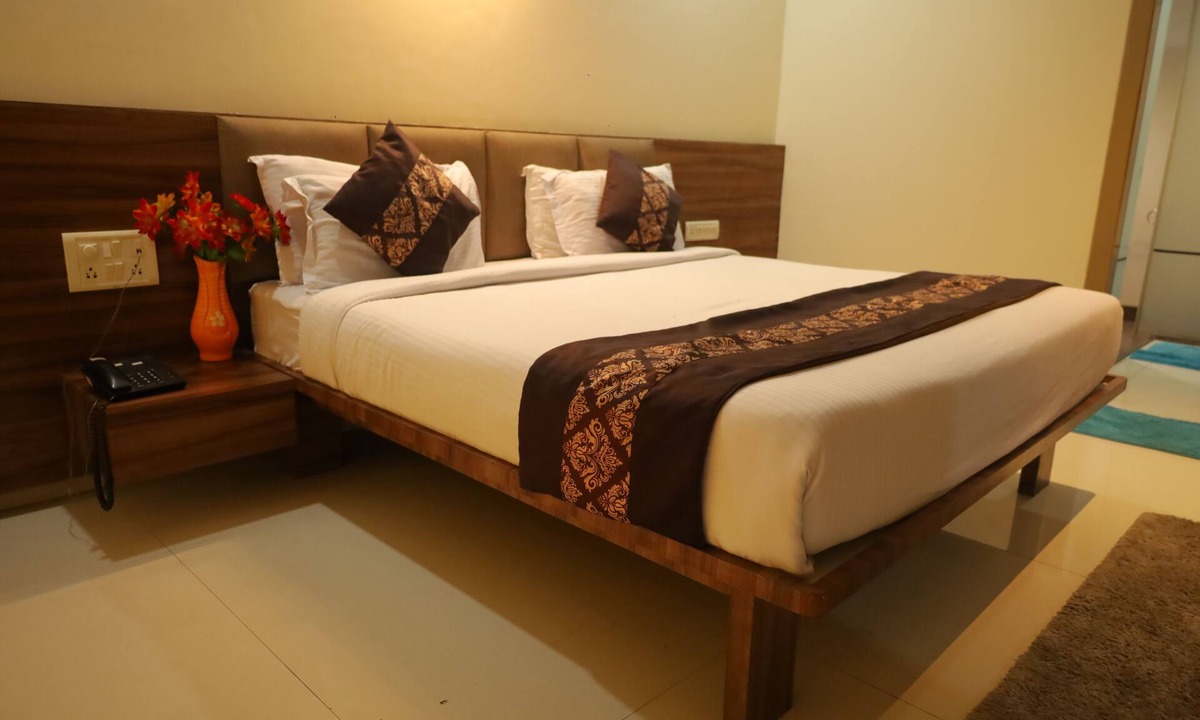 Pardi Hotel | Dadra Resort