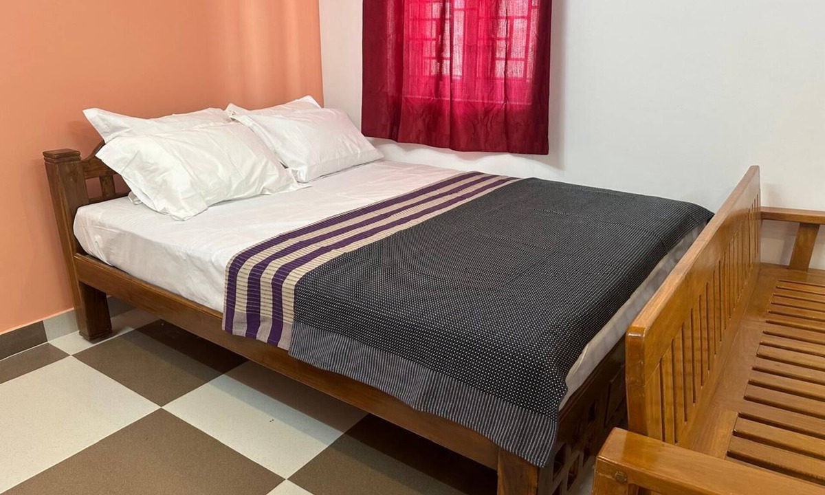 Aduthurai Hotel | Danshika Temple Residency
