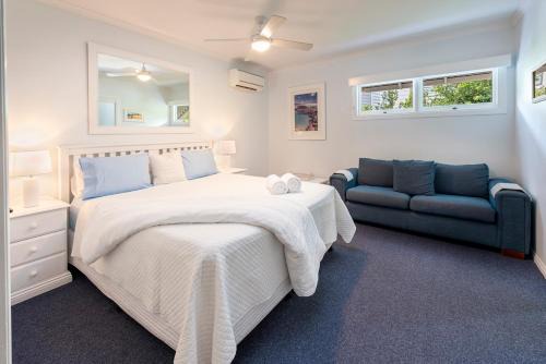 Rainbow Beach Hotel | Debbie's Place