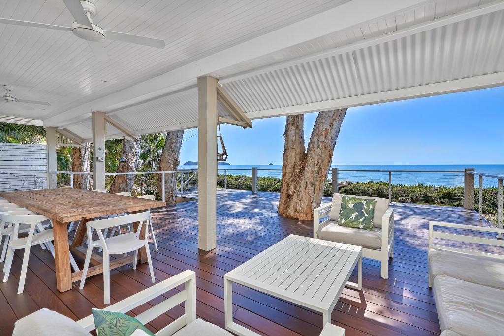 Clifton Beach House | Decked Out By The Sea