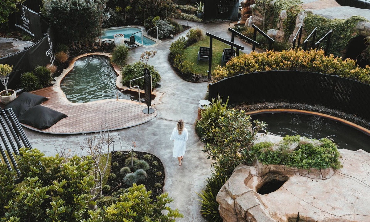 Warrnambool Hotel | Deep Blue Hotel & Hot Springs