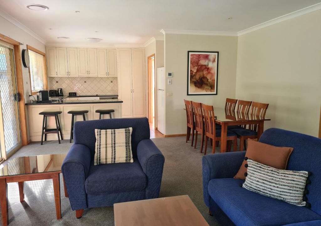 Bright Villa | DELANY VILLAS BRIGHT - Spa luxury on Delany Avenue