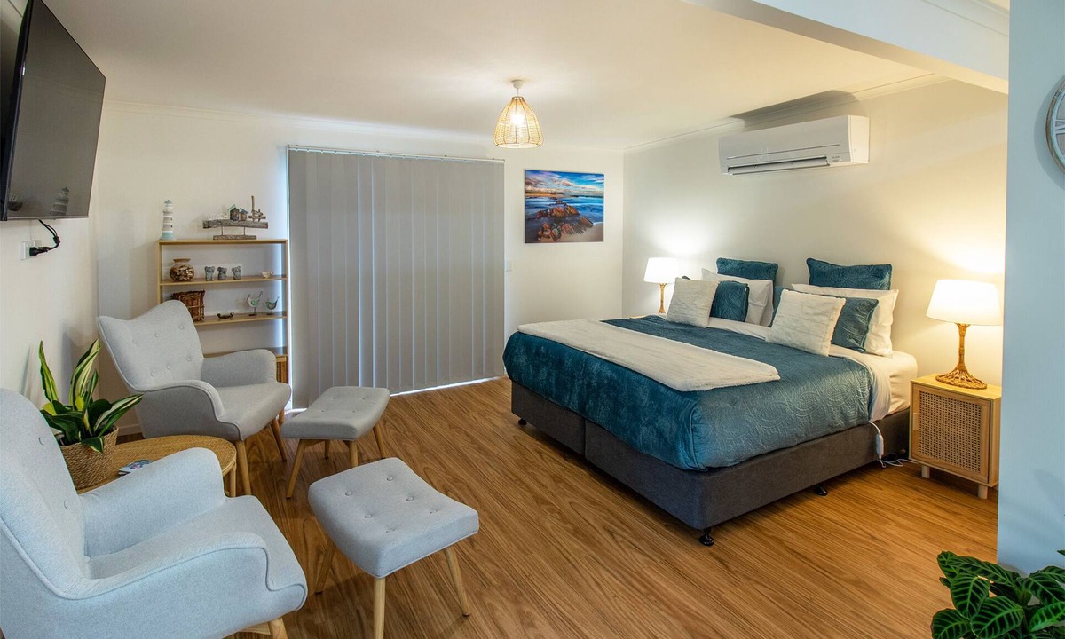 Mallacoota Apartment | Delightful studio situated in a koala corridor
