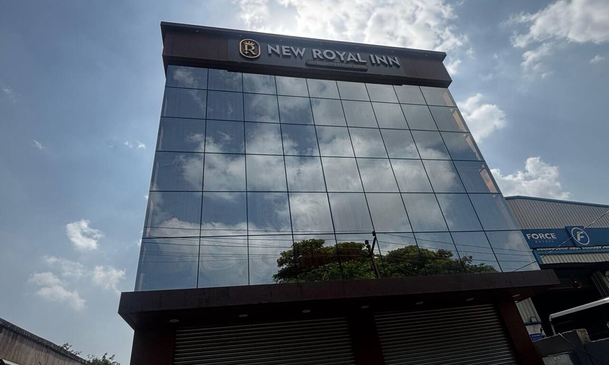 Kadachiwadi House | Deluxe Chakan Corporate New Royal Inn
