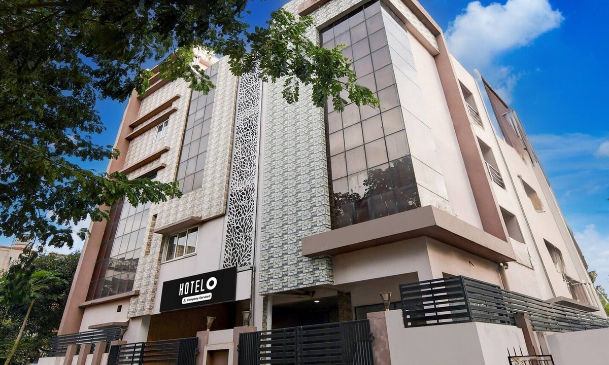 Bhubaneshwar House | Deluxe Luxury Stay Near Cosmopolis