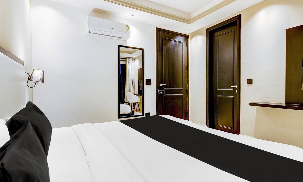 Udyog Vihar House | Deluxecloud Bay