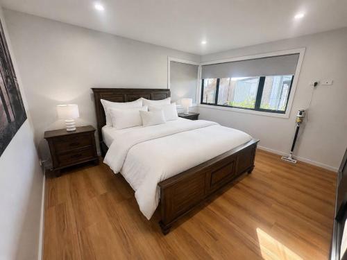 Austins Ferry House | Derwent Waters Hideway