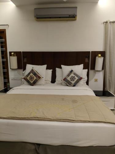Kanathur Hotel | Dhuki beach paradise
