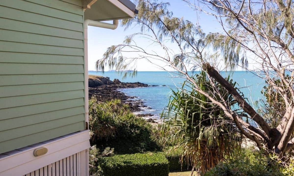 Zilzie Apartment | Direct Beach Access, Private Cove, 3 min to Emu Park