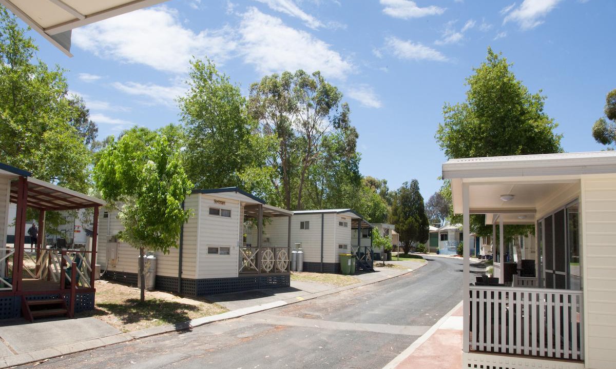 Caversham Hotel | Discovery Parks - Swan Valley