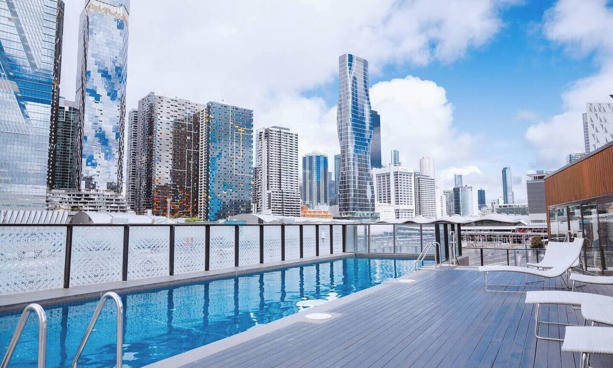 Docklands Apartment | Docklands premium apartment | City View Pool Gym
