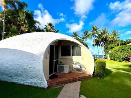 Trinity Beach Apartment | Dome by the sea