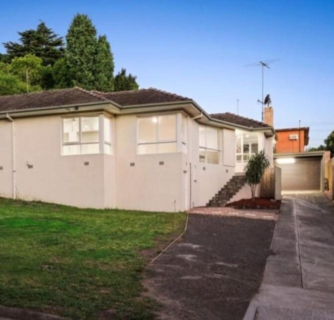 Doncaster House | Doncaster Westfiled House 4BD
