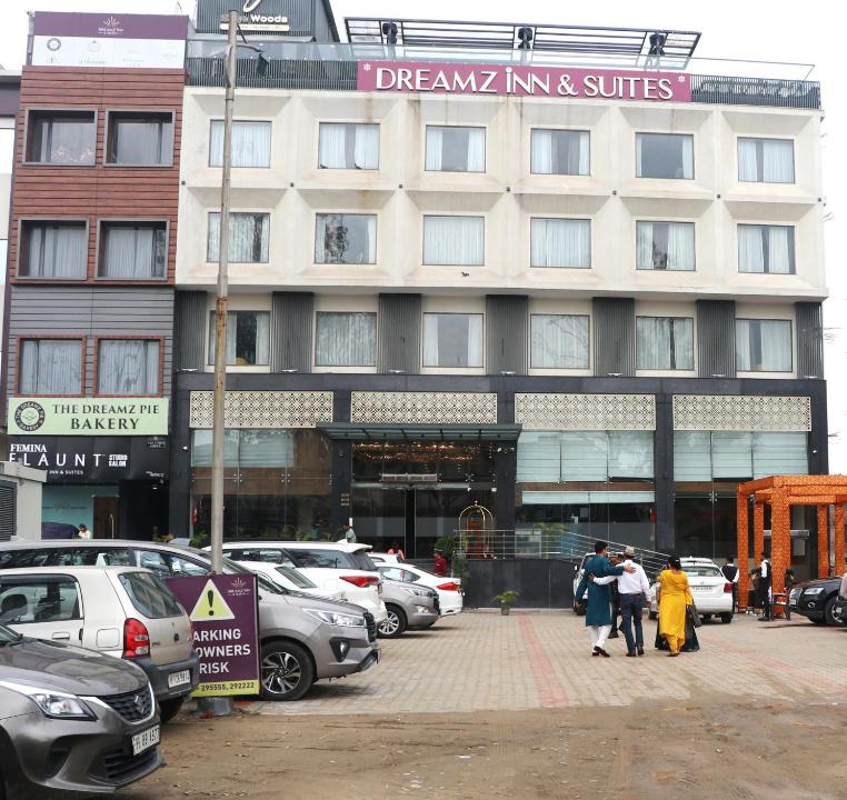Panchkula Hotel | DREAMZ INN & SUITES