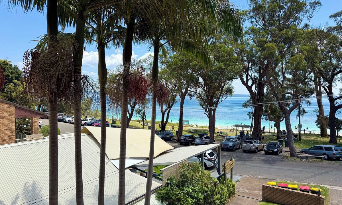 Port Stephens Council Apartment | Dutchies Beachside Lookout - 50m to the Beach