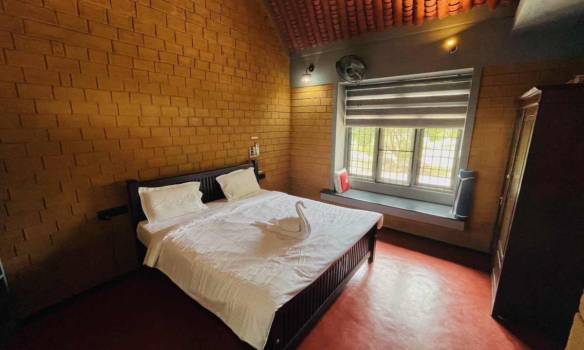 Hosur Hotel | Dyavaaprthivi