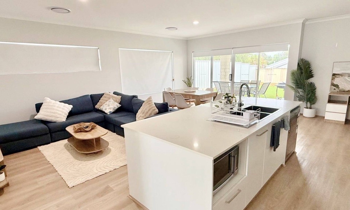 Eaton House | Eagle Breeze is a modern 3-bedroom, 2-bathroom home in Eaton