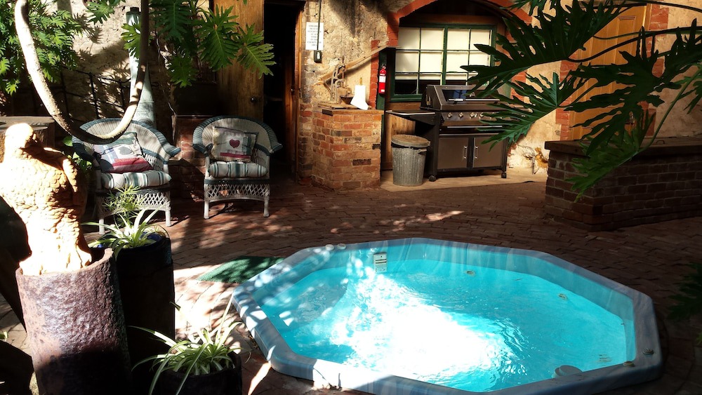 Gawler Bed & Breakfast | Eagle Foundry Bed & Breakfast