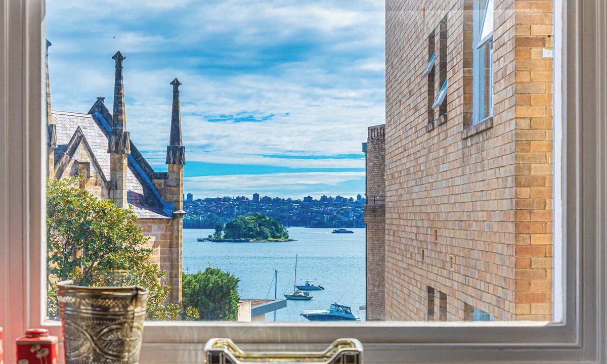 Double Bay Apartment | Eclectic Art Deco Retreat in Harbour side Enclave
