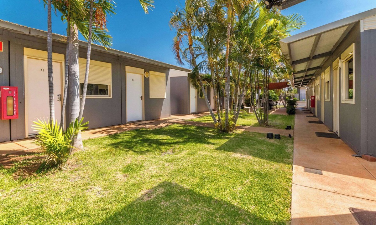 Millars Well Hotel | Econo Lodge Karratha