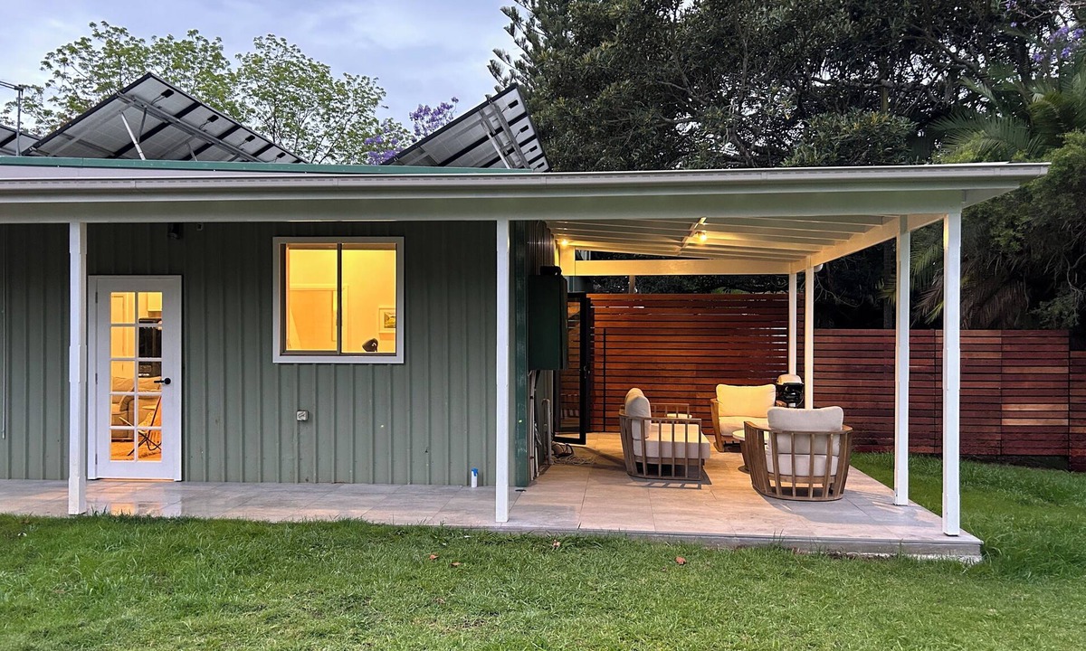 Bellingen House | EcoShed - Private Riverfront Getaway. Eco-friendly, pet friendly, close to town