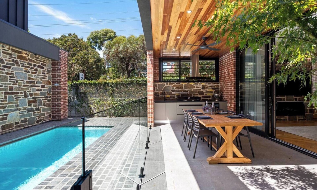 Fullarton House | Eden Haus Poolside Serenity near CBD and Bushland
