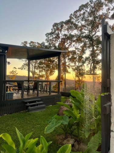Clothiers Creek House | El Rancho Cabarita Beach - Highlander