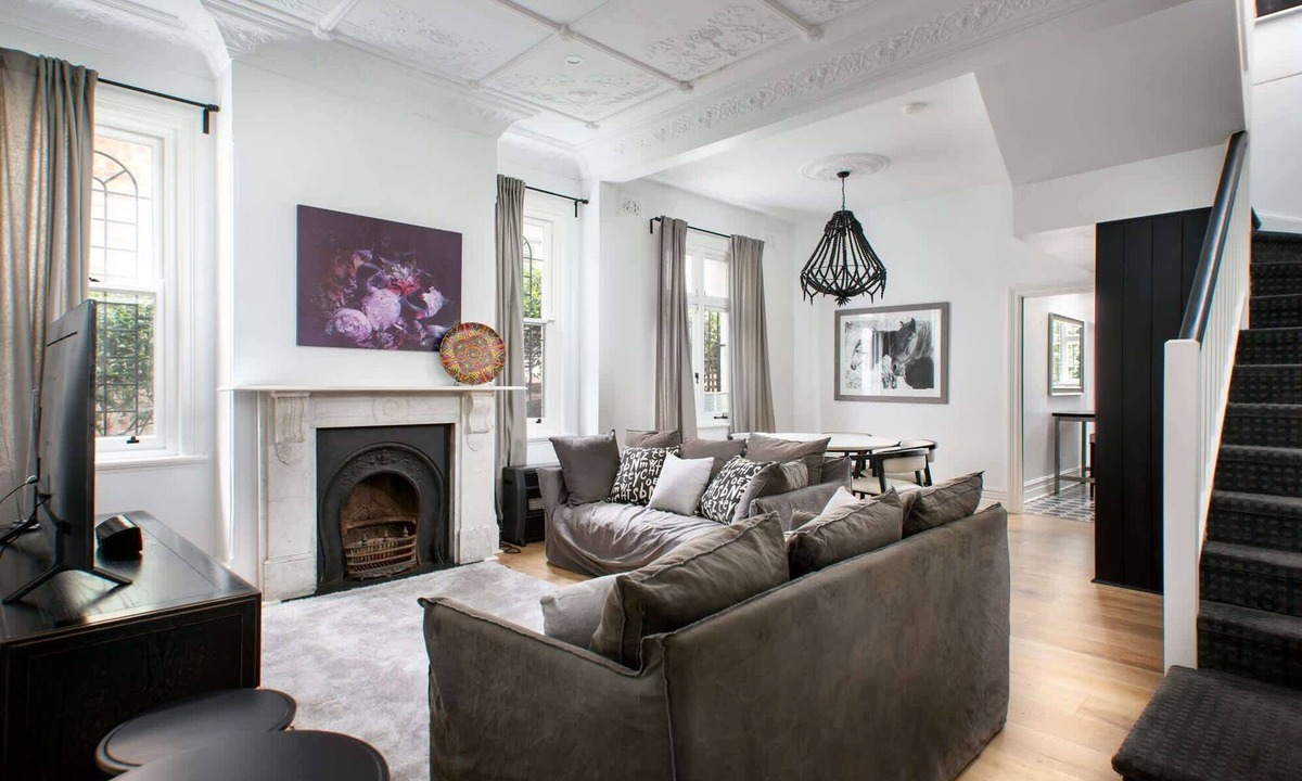 Woolwich House | Elegant 3-Bed Heritage House with Swimming Pool