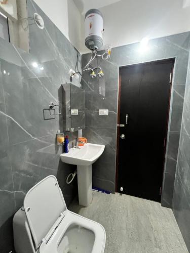 Ibrahimpatan Villa | Elite Airport Stay