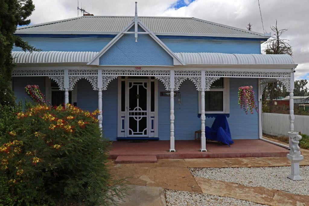 Broken Hill House | Ella's Place