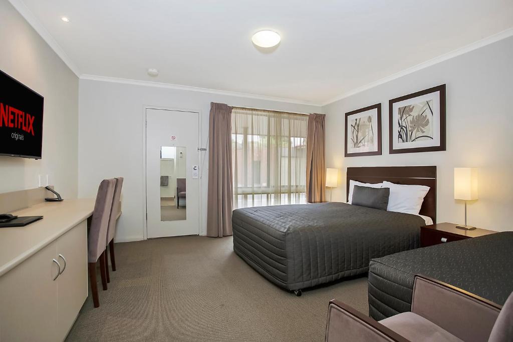 Warrnambool Hotel | Elm Tree Motel