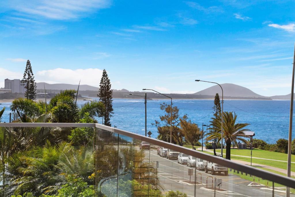 Alexandra Headland Apartment | Elysee Beachside Apartments Alexandra Headland