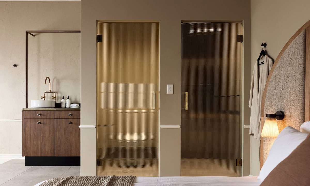 Annandale Hotel | Empire Hotel