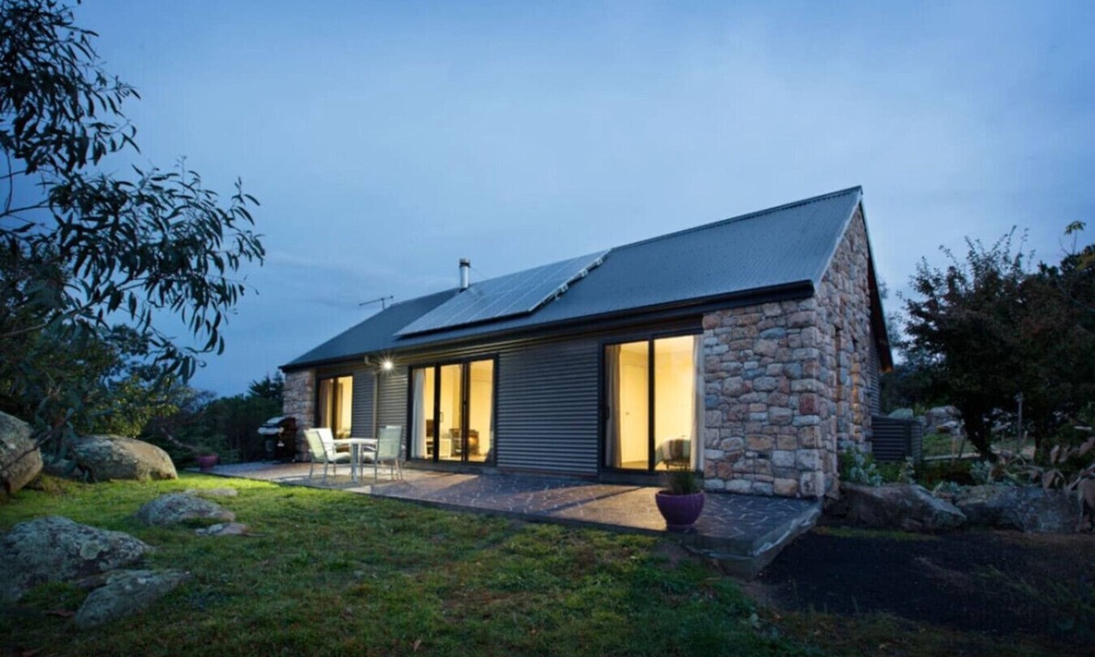 Jindabyne Cottage | Emu`s Rest at Touchdown Cottages