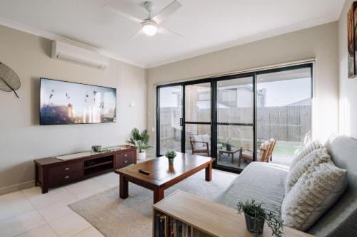 Griffin House | Enchanting Griffin Retreat Memorable Stay Awaits