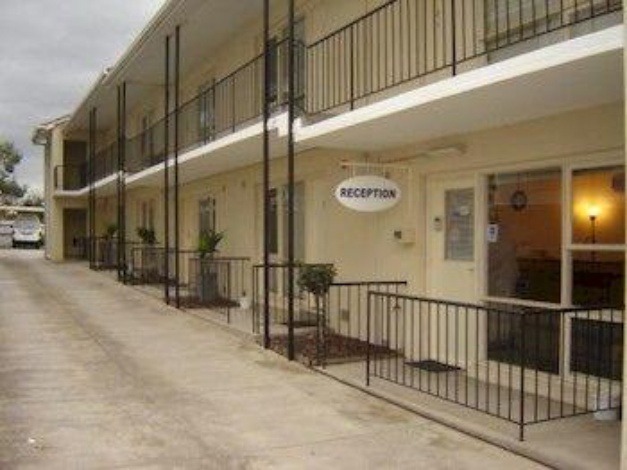 Essendon Hotel | Essendon Apartments