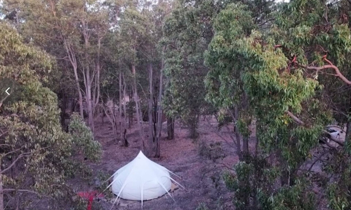 Mount Helena Resort | Eversprings Glamping - Eco retreat - Mirkwood