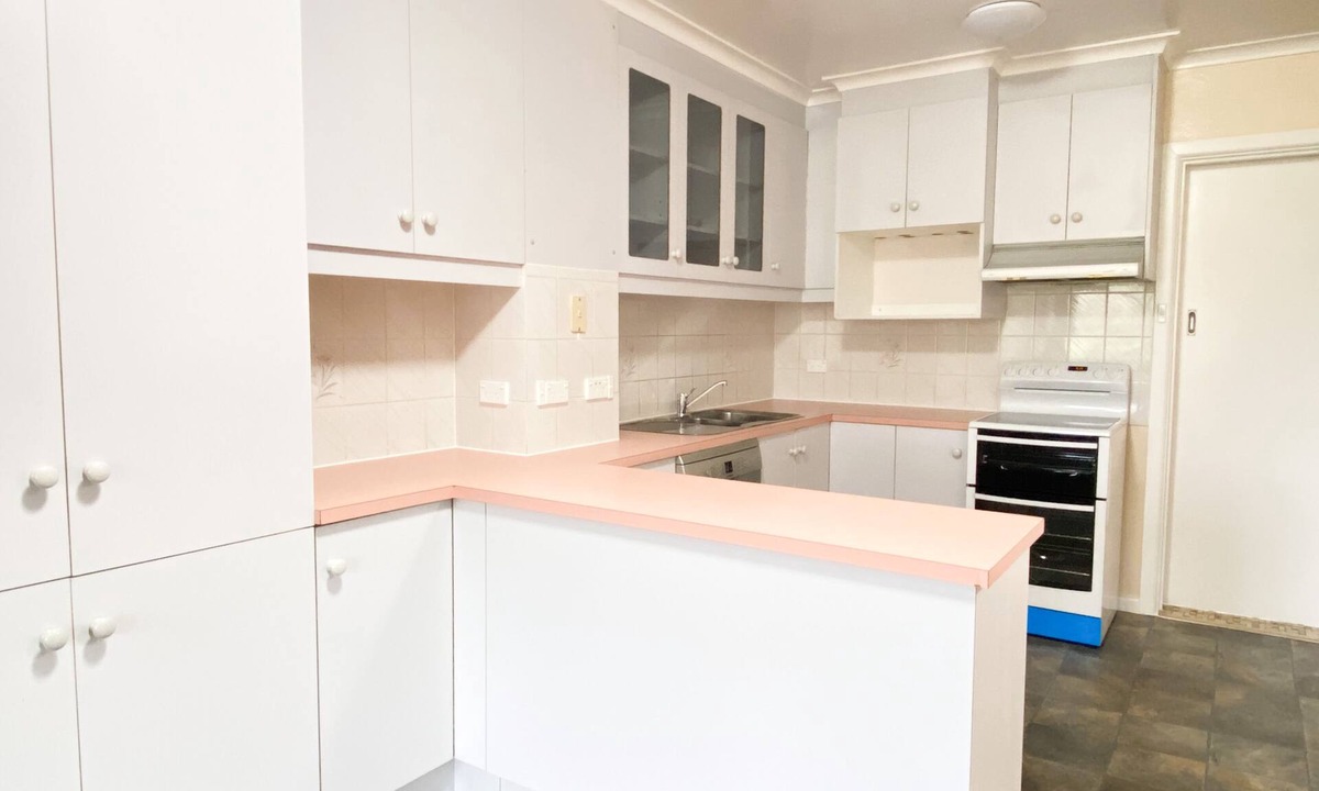 Braddon House | Executive City Canberra Home For Families/Work