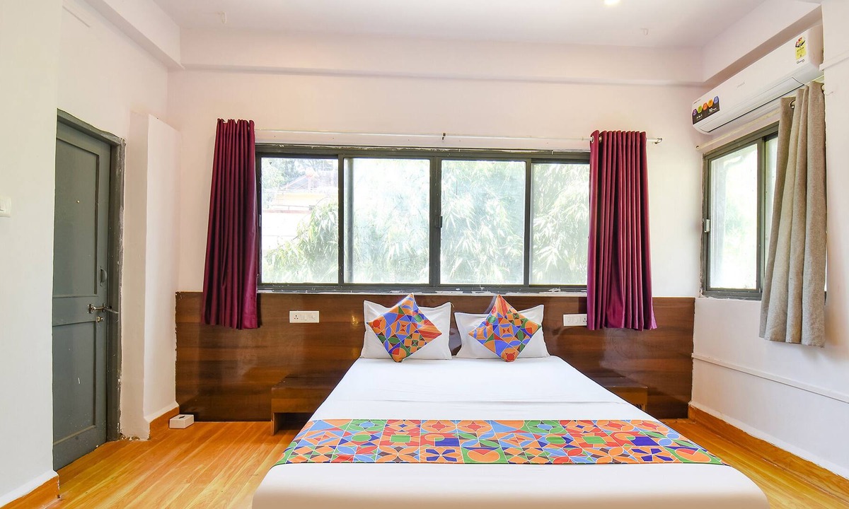 Koregaon Park Hotel | Fabexpress Sai Inn