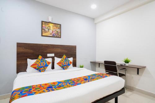 Hyderabad Hotel | FabHotel Grand Aarvi Prime - Nr Hafeezpet, Madeenaguda