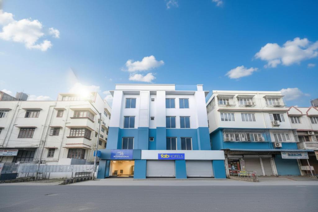 Kolkata Hotel | FabHotel MB International