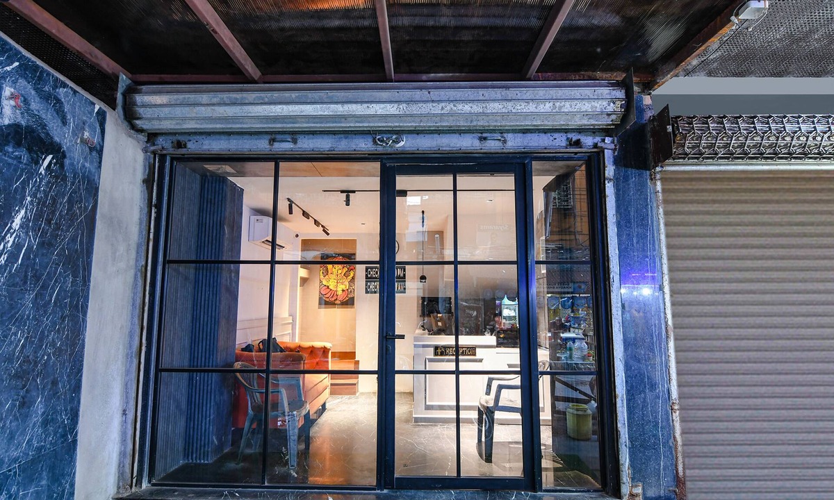 Kolkata Hotel | FabHotel Sivalika Inn Near Howrah Station
